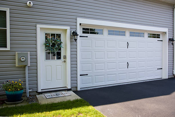 24/7 Emergency Garage Door Panel Replacement experts in St. George, MO